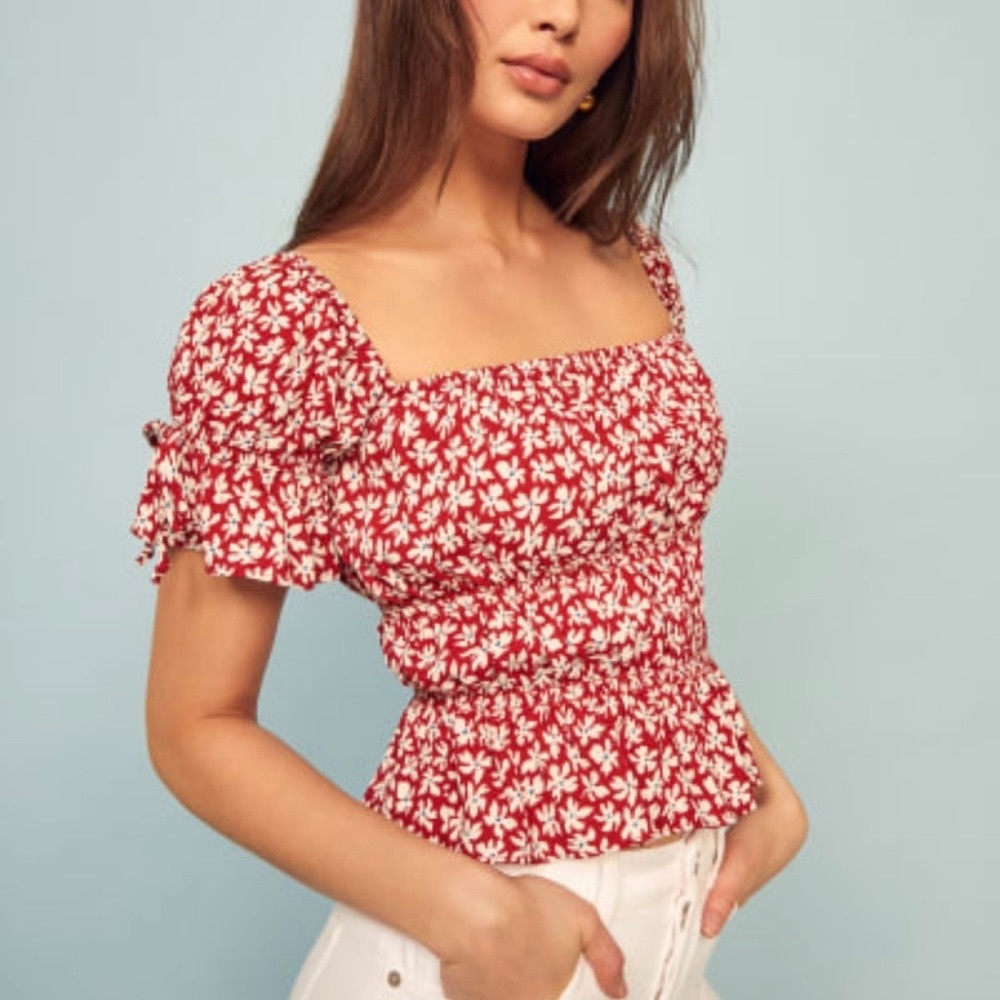 Reformation Solis Top in Grenadine